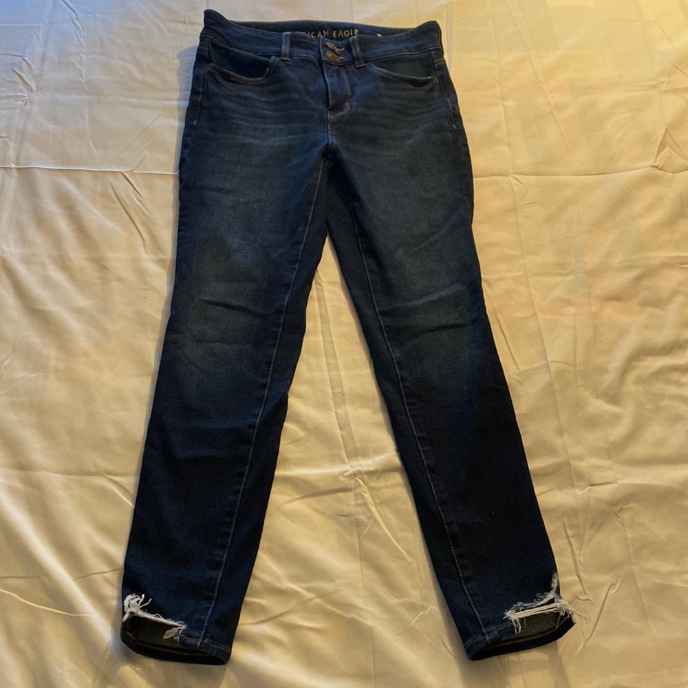 American Eagle Women’s Size 4R Hi-Rise Distressed Hem Jeggings